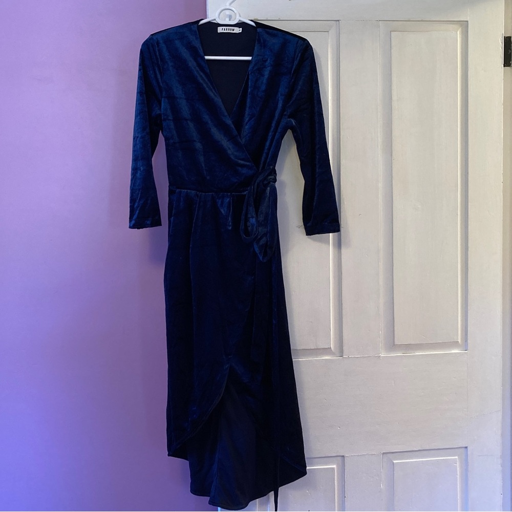 Need Supply Farrow blue velvet wrap dress, small